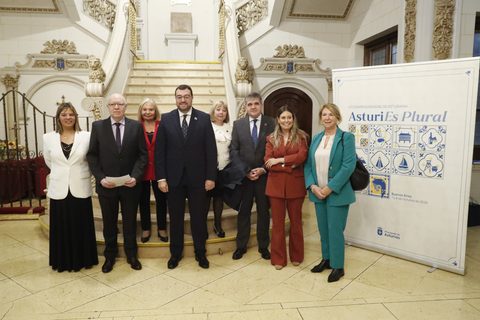 Barbón reivindica en Buenos Aires el papel de la emigración como motor del futuro de Asturias y defiende el pleno ejercicio de los derechos de la ciudadanía española en el exterior