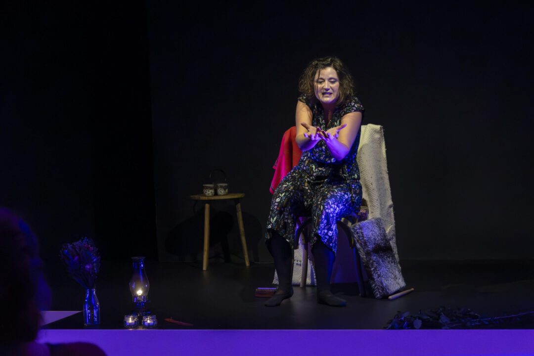 Sesión de cuentacuentos en La Pola a cargo de Cia. Jovina,  30 de octubre, a las 18.00 horas, en el Teatro Auditorio