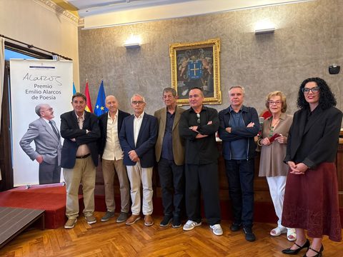 Cultura conmemora el 25 aniversario del Premio Emilio Alarcos de Poesía con el reconocimiento ex aequo de las obras Mapas y nubes, de Jorge Fernández, y Tiro con arco, de Rubén Martín