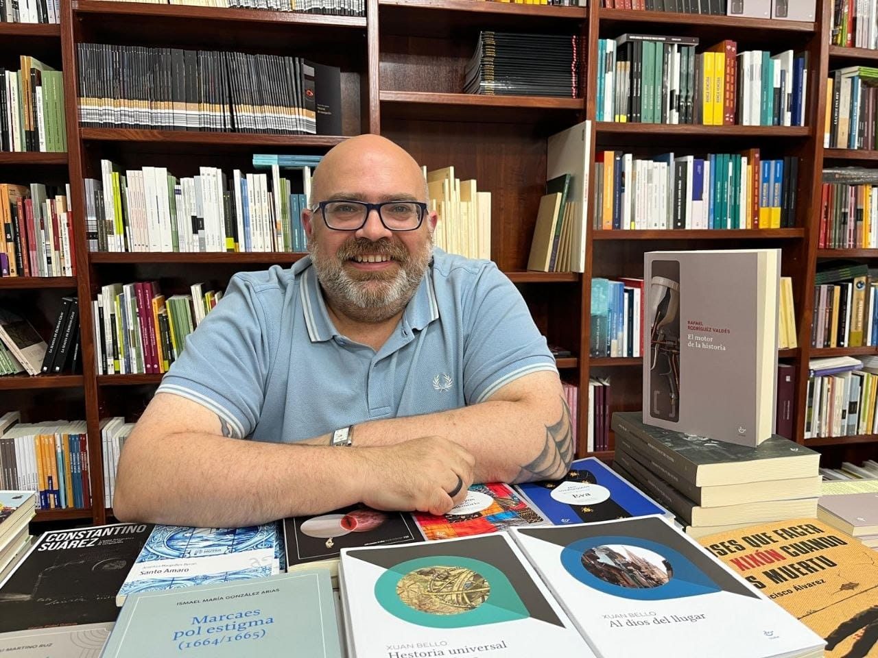 Rafael Rodríguez Valdés gana el 32º Premio 'Xuan María Acebal' de poesía en asturiano con 'Histories d’una familia obrera'